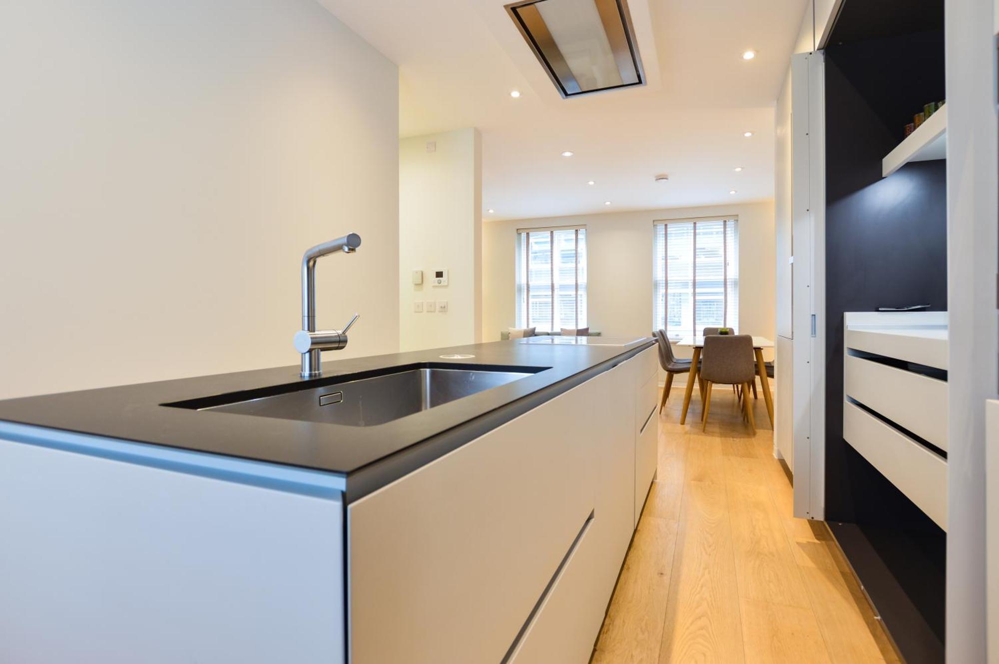 Noho 132 Serviced Apartments By Concept Apartments Лондон Экстерьер фото